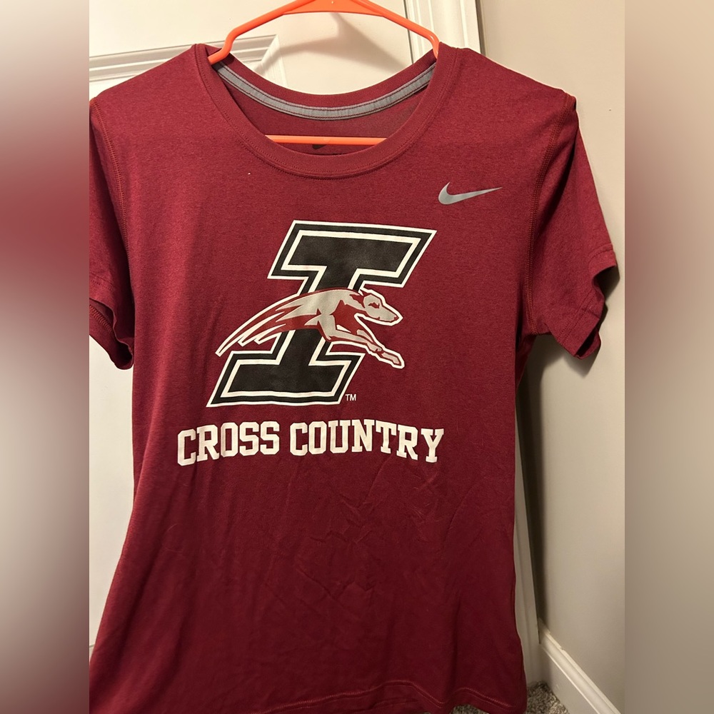 University of Indianapolis, flying i cross country Nike dry, fit size medium